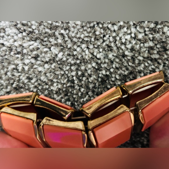 LOFT | STRETCH | CHUNKY | BLOCK | BRACELET |
CREAMSICLE | GOLD | OSFA | - Picture 12 of 13